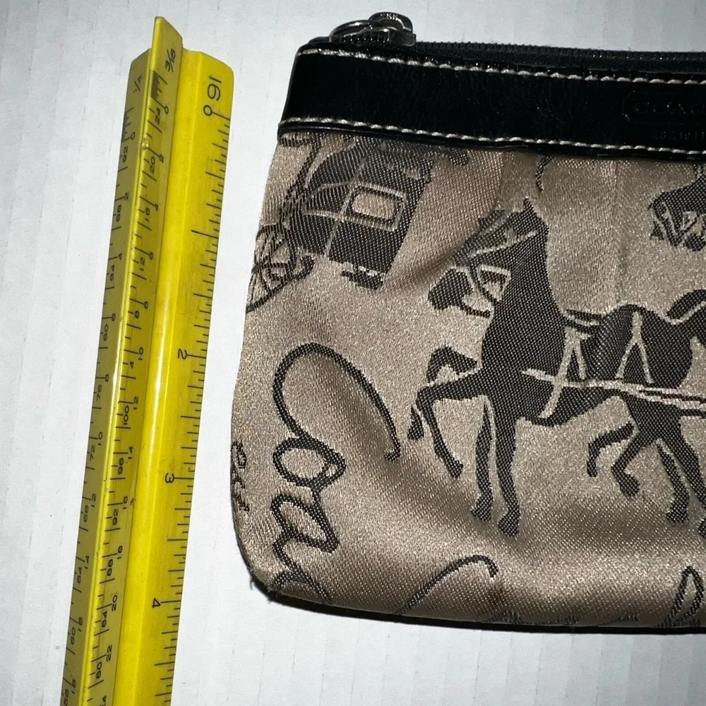 Coach Horse & Carriage Monogram Tan & Black Preloved Coin Pouch